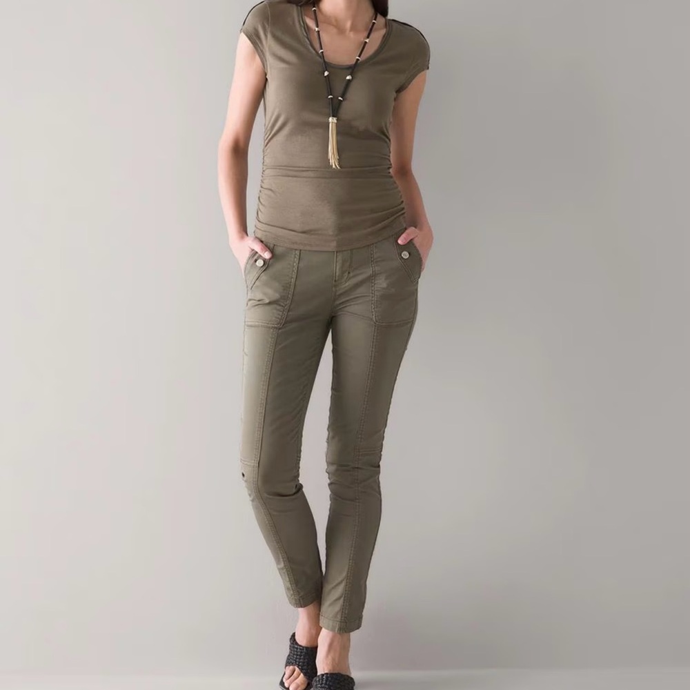 White House black market Pret A Jet cargo pants - high rise
